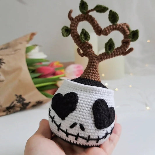 UniJames Handmade Plants, Amigurumi Skull Planter