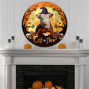 uni Halloween Hereford Cattle All Printed 3D Round Wooden Sign